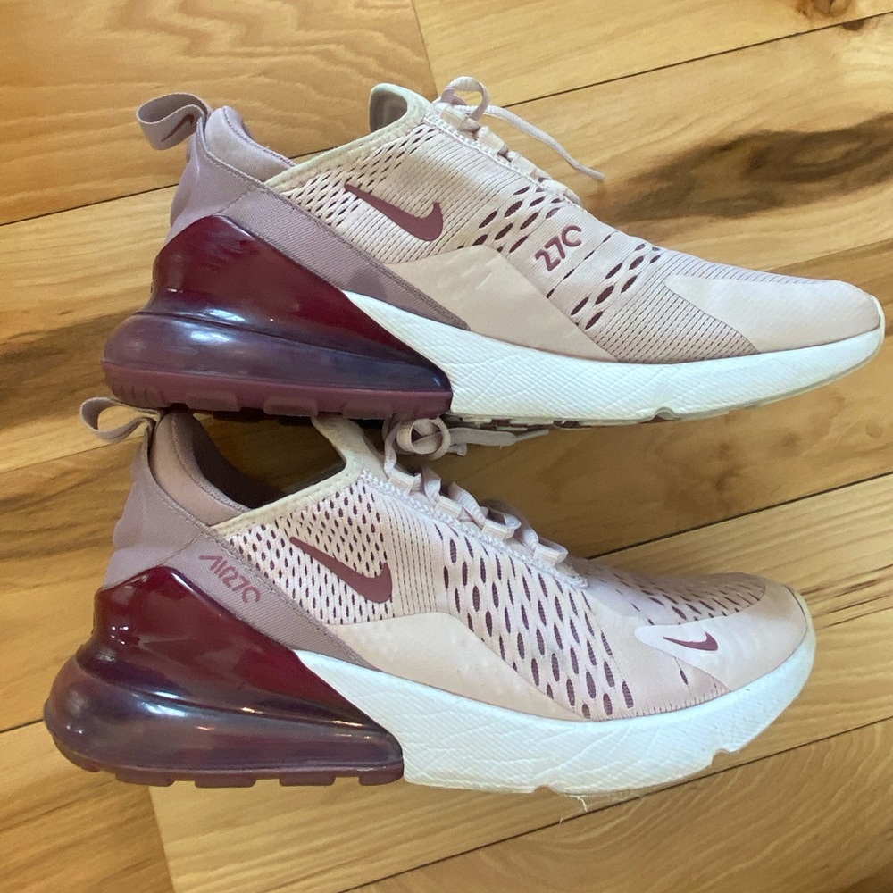 Nike Womens Shoes SZ 9